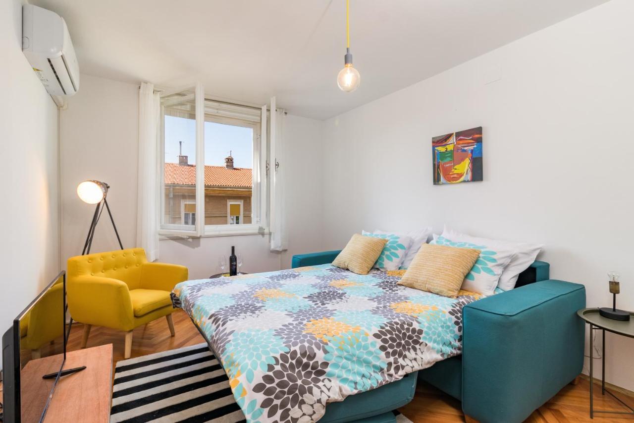 Quirky Apartment Arena With Parking PUY Eksteriør bilde